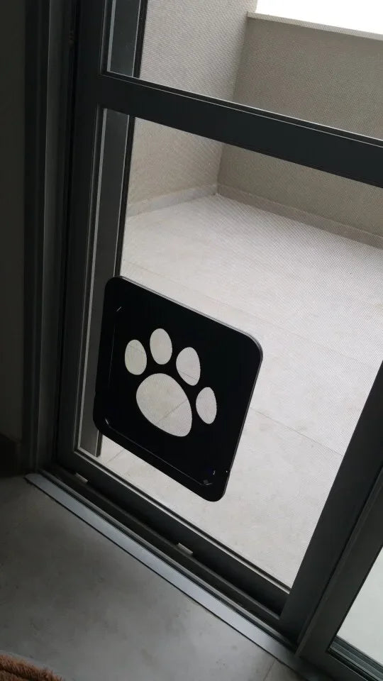 Pet Door New Safe Lockable Magnetic Screen Outdoor Dogs Cats Window Gate House Enter Freely Fashion Pretty Garden Easy Install